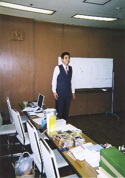 司会・金谷氏