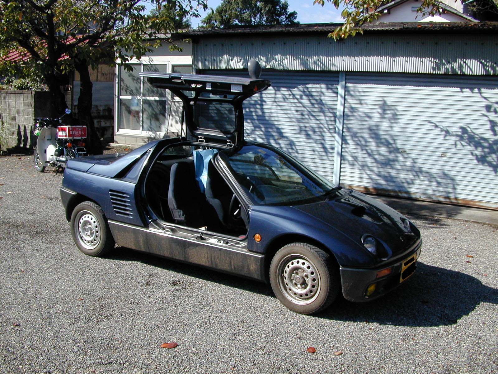 N氏の車